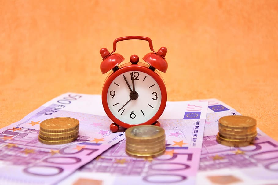 Smart půjčka se díky rychlosti vyřízení řadí mezi takzvané rychlé půjčky. Peníze lze mít na účtě již během 15 minut od schválení žádosti.
